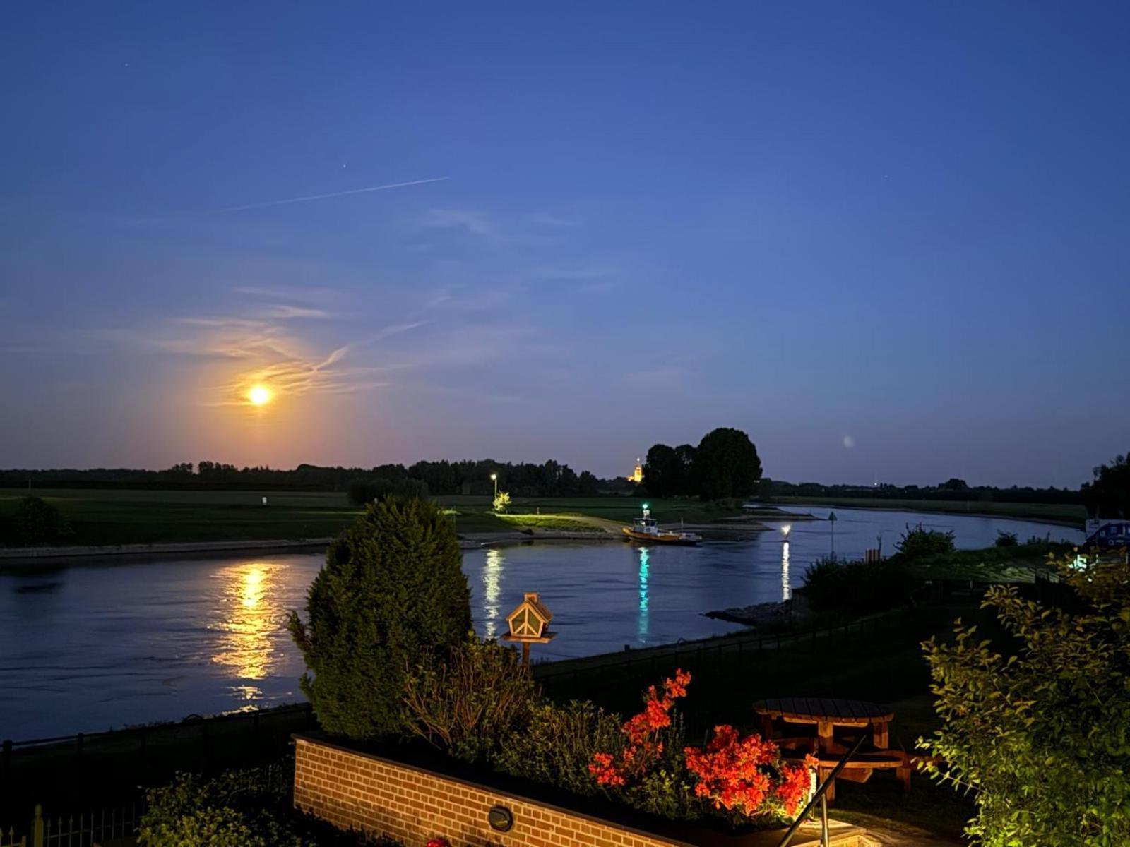 Villa Veertien Dieren Bagian luar foto